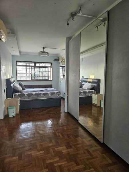36 Lorong 5 Toa Payoh, 36 Lorong 5 Toa Payoh, Room Rental, 300 sqft, HDB Flat For Rent, by Sharon Goh, 500242553 - Bedroom with King bed & mattress - PropertyGuru.com.sg