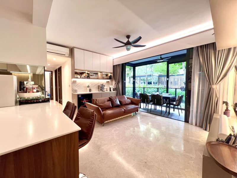 Parc Esta, 908 Sims Avenue, 4 Bedrooms, 1,227 sqft, Condominium For Rent, by Shanice Lim, 500242557 - Living Room - PropertyGuru.com.sg
