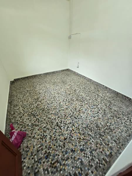 Sembawang Road Shophouse, Sembawang Road, 3 Bedrooms, 1,647 sqft, Walk-up Apartment For Rent, by Yan Lim, 500242560 - Interior - PropertyGuru.com.sg