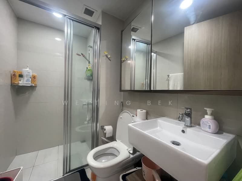 Sol Acres, 8 Choa Chu Kang Grove, 2 Bedrooms, 732 sqft, Condominium For Sale, by Weiting Bek, 500242570 - Bathroom - PropertyGuru.com.sg