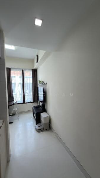 One @ Pulasan, 1 Pulasan Road, East Coast / Marine Parade, 1 Bedroom, 484 sqft, Apartment For Sale, by Eric Yam, 500242573 - Living Room - PropertyGuru.com.sg
