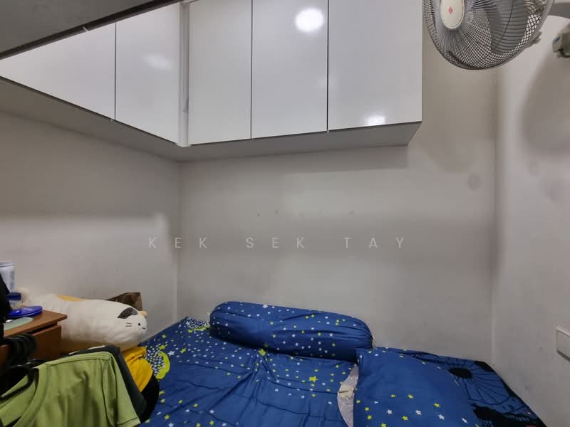 Caspian, 54 Lakeside Drive, 4 Bedrooms, 1,399 sqft, Condominium For Sale, by Kek Sek TAY, 500242574 - Bedroom - PropertyGuru.com.sg