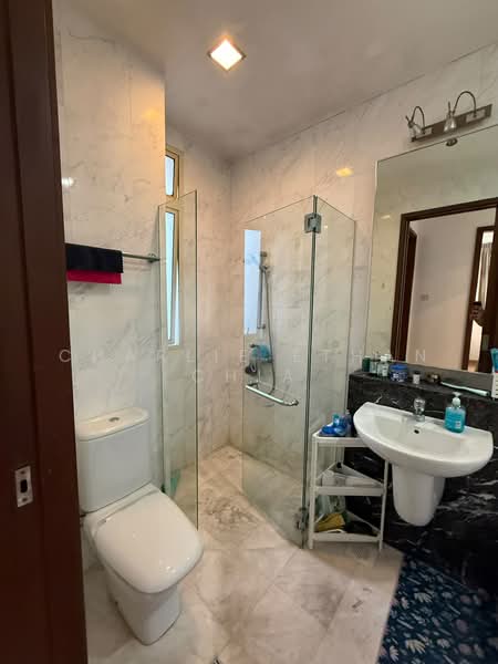 Mandale Heights, 45 Mandalay Road, 2 Bedrooms, 764 sqft, Apartment For Rent, by Charlie Ethan Chia, 500242578 - Bathroom - PropertyGuru.com.sg