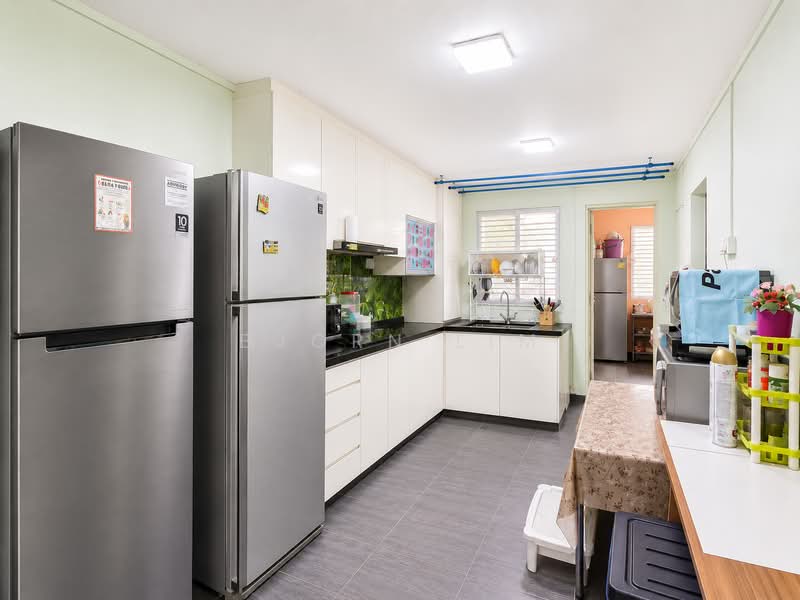 34 Bedok South Avenue 2, 34 Bedok South Avenue 2, 3 Bedrooms, 969 sqft, HDB Flat For Sale, by Bjorn Lim, 500242584 - Kitchen - PropertyGuru.com.sg