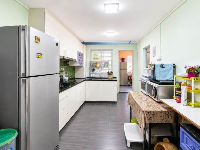 34 Bedok South Avenue 2, 34 Bedok South Avenue 2, 3 Bedrooms, 969 sqft, HDB Flat For Sale, by Bjorn Lim, 500242584 - Kitchen - PropertyGuru.com.sg