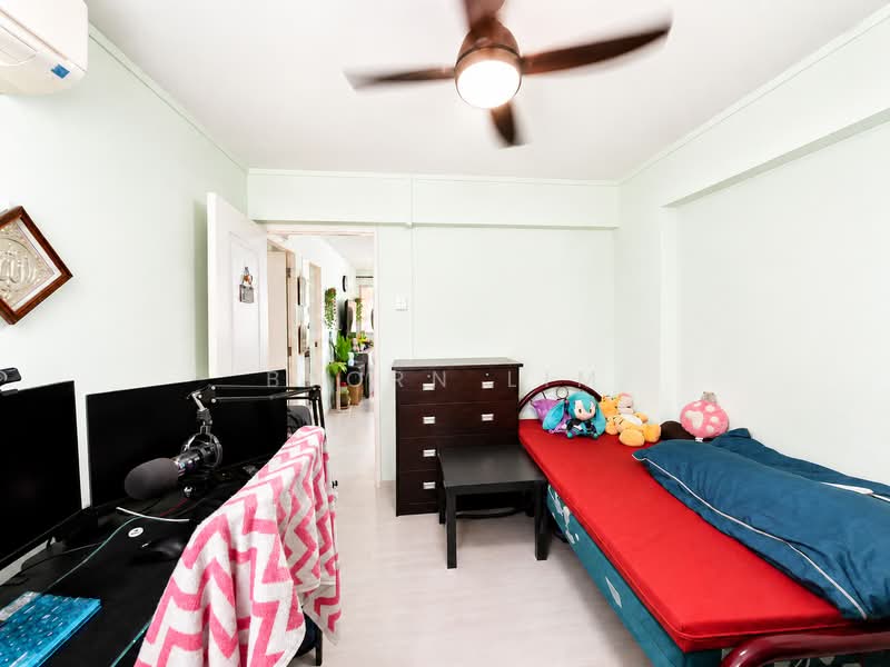 34 Bedok South Avenue 2, 34 Bedok South Avenue 2, 3 Bedrooms, 969 sqft, HDB Flat For Sale, by Bjorn Lim, 500242584 - Bedroom - PropertyGuru.com.sg