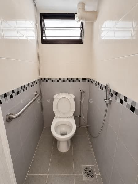 3 Saint George's Road, 3 Saint George's Road, 2 Bedrooms, 635 sqft, HDB Flat For Sale, by Wilson Tong 董家鸿, 500242587 - Bathroom - PropertyGuru.com.sg
