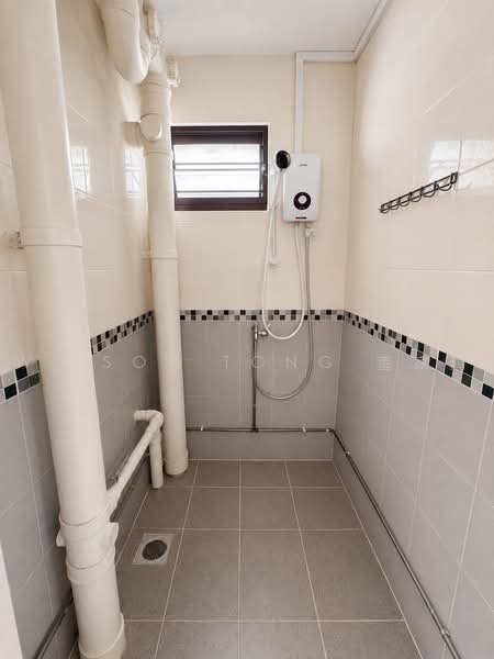 3 Saint George's Road, 3 Saint George's Road, 2 Bedrooms, 635 sqft, HDB Flat For Sale, by Wilson Tong 董家鸿, 500242587 - Bathroom - PropertyGuru.com.sg