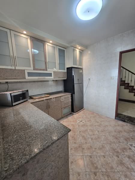 LORONG LEW LIAN, , 6 Bedrooms, 2,273 sqft, Semi-Detached House For Rent, by Terence Kuek, 500242604 - Kitchen - PropertyGuru.com.sg