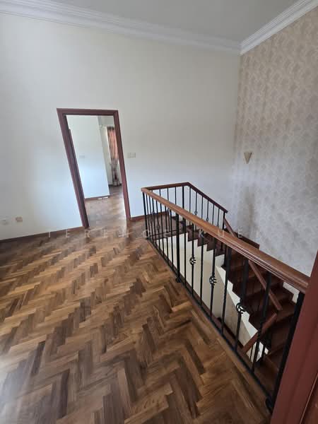 LORONG LEW LIAN, , 6 Bedrooms, 2,273 sqft, Semi-Detached House For Rent, by Terence Kuek, 500242604 - Corridor - PropertyGuru.com.sg