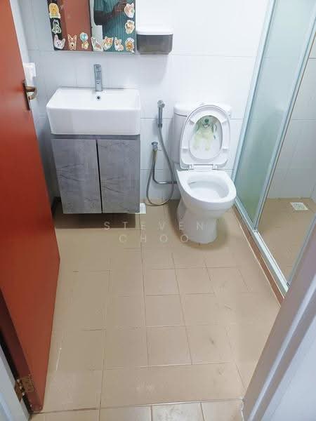120B Canberra Crescent, 120B Canberra Crescent, Room Rental, 130 sqft, HDB Flat For Rent, by Steven Choo, 500242605 - Bathroom - PropertyGuru.com.sg
