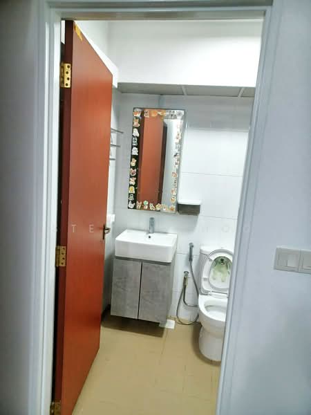 120B Canberra Crescent, 120B Canberra Crescent, Room Rental, 130 sqft, HDB Flat For Rent, by Steven Choo, 500242605 - Bathroom - PropertyGuru.com.sg