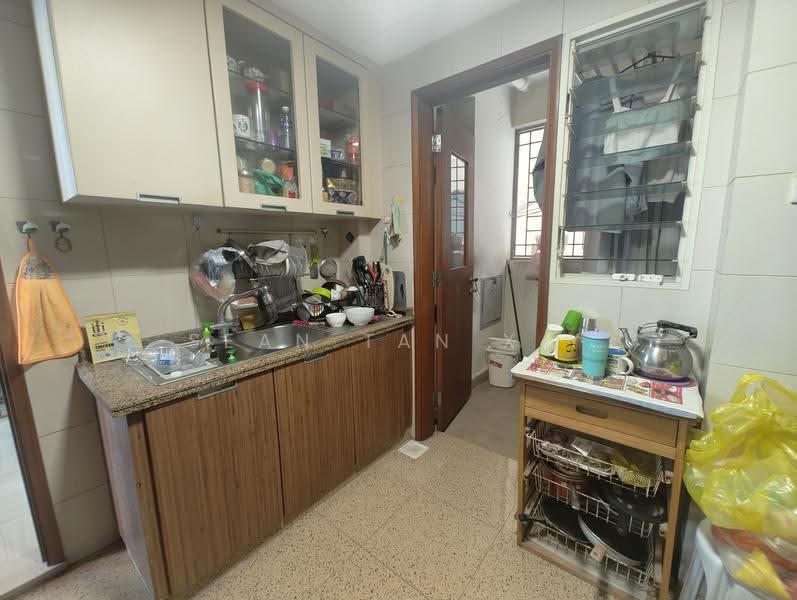 Rafflesia Condo, 31 Bishan Street 21, Ang Mo Kio / Bishan / Thomson, 3 Bedrooms, 1,303 sqft, Condominium For Sale, by Sean Tan X Y, 500242606 - Kitchen to Yard - PropertyGuru.com.sg