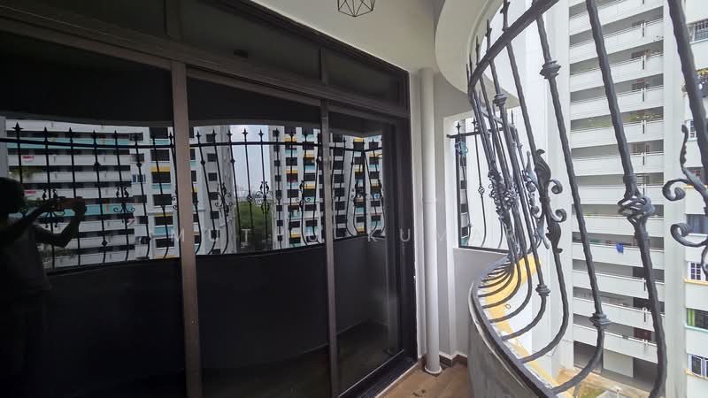 661C Jurong West Street 64, 661C Jurong West Street 64, 3 Bedrooms, 1,184 sqft, HDB Flat For Sale, by Muthu Kumar, 500242613 - Balcony - PropertyGuru.com.sg
