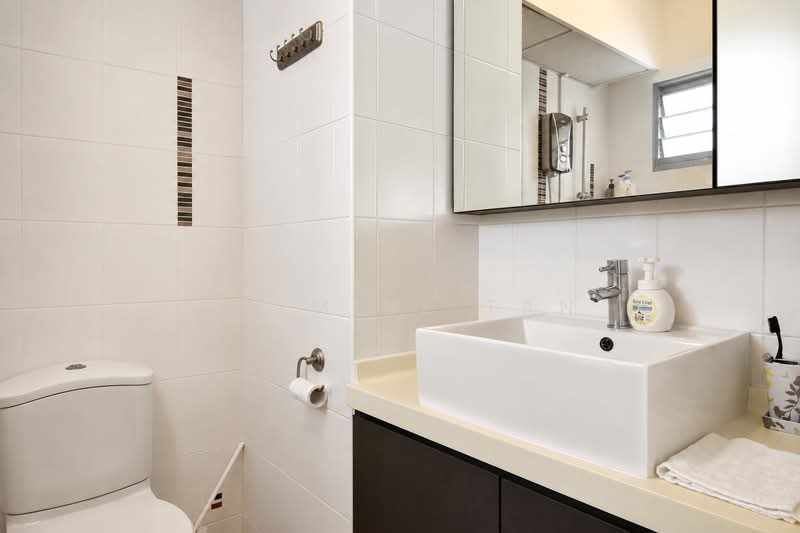 633C Senja Green, 633C Senja Road, 3 Bedrooms, 1,001 sqft, HDB Flat For Sale, by Jasmine Tan, 500242617 - Master Bathroom - PropertyGuru.com.sg