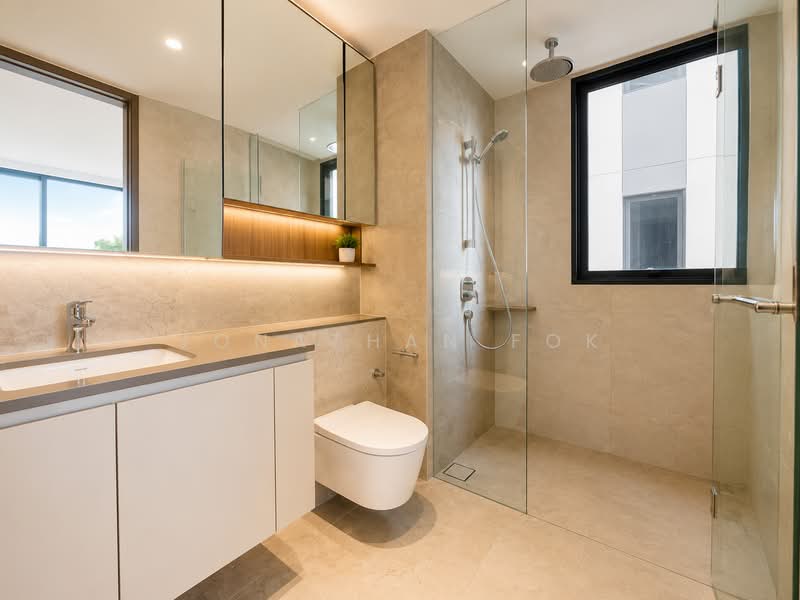Norwood Grand, , 3 Bedrooms, 872 sqft, Condominium For Rent, by Jonathan Fok, 500242620 - Bathroom - PropertyGuru.com.sg