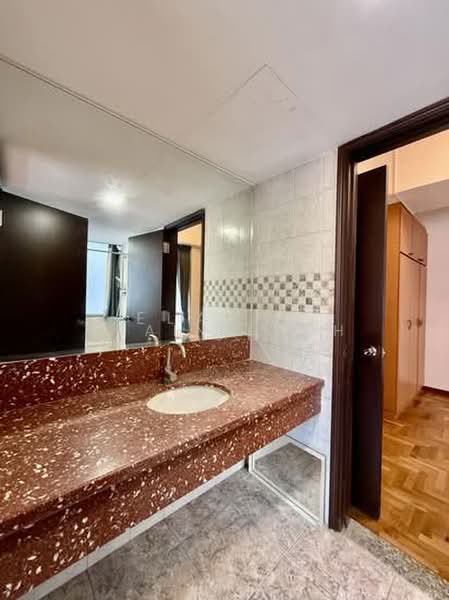 UE Square, 205 River Valley Road, 4 Bedrooms, 1,927 sqft, Condominium For Sale, by Elaine Goh, 500242633 - Bathroom - PropertyGuru.com.sg