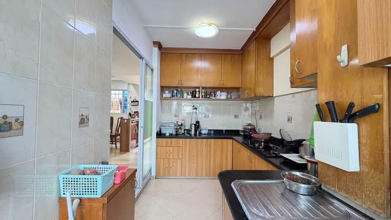 337 Jurong East Avenue 1, 337 Jurong East Avenue 1, 4 Bedrooms, 1,604 sqft, HDB Flat For Sale, by James Yeo, 500242638 - Kitchen - PropertyGuru.com.sg