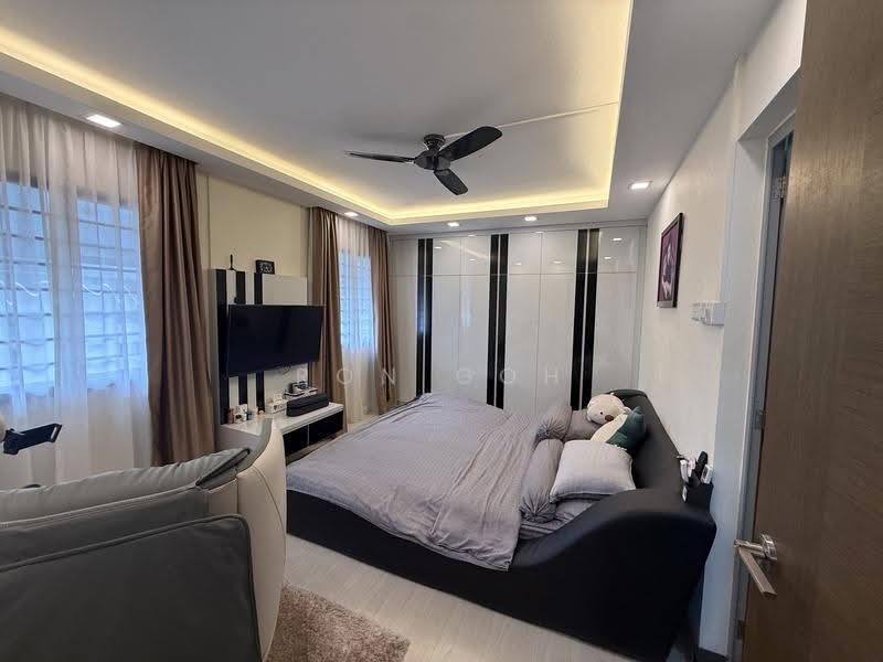 456 Pasir Ris Drive 4, 456 Pasir Ris Drive 4, 4 Bedrooms, 1,528 sqft, HDB Flat For Sale, by Ron Goh, 500242639 - Master Bedroom - PropertyGuru.com.sg