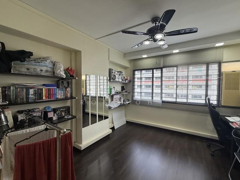 456 Pasir Ris Drive 4, 456 Pasir Ris Drive 4, 4 Bedrooms, 1,528 sqft, HDB Flat For Sale, by Ron Goh, 500242639 - Bedroom 3 - PropertyGuru.com.sg