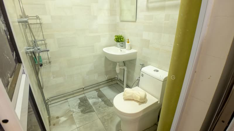 125 Kim Tian Road, 125 Kim Tian Road, Alexandra / Commonwealth, 4 Bedrooms, 1,151 sqft, HDB Flat For Sale, by Cherlyn Wang, 500242641 - Bathroom - PropertyGuru.com.sg