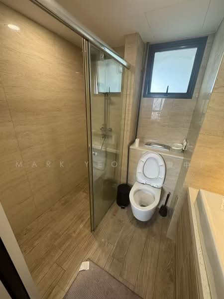 Pinnacle @ Duxton, 1E Cantonment Road, 3 Bedrooms, 1,023 sqft, HDB Flat For Sale, by Mark Yeo (杨复中), 500242648 - Master Bathroom - PropertyGuru.com.sg