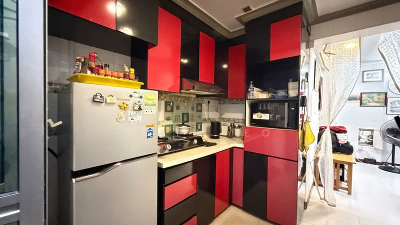 456 Yishun Street 41, 456 Yishun Street 41, 2 Bedrooms, 721 sqft, HDB Flat For Sale, by James Yeo, 500242653 - Kitchen - PropertyGuru.com.sg