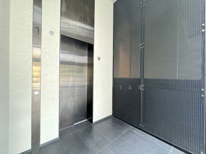 Brand New Modern Shophouse with Lift, (Various Sizes), Jalan Besar/ Kitchener Road/ Serangoon Road/ Lavender Street, 7,879 sqft, Office For Rent, by Vivien Tan, 500242658 - Lobby - CommercialGuru.com.sg