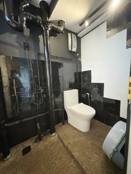 45 Telok Blangah Drive, 45 Telok Blangah Drive, 1 Bedroom, 484 sqft, HDB Flat For Sale, by Mirza Amir, 500242664 - Bathroom - PropertyGuru.com.sg