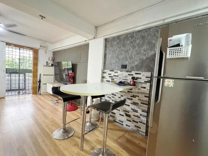 45 Telok Blangah Drive, 45 Telok Blangah Drive, 1 Bedroom, 484 sqft, HDB Flat For Sale, by Mirza Amir, 500242664 - Living Room - PropertyGuru.com.sg