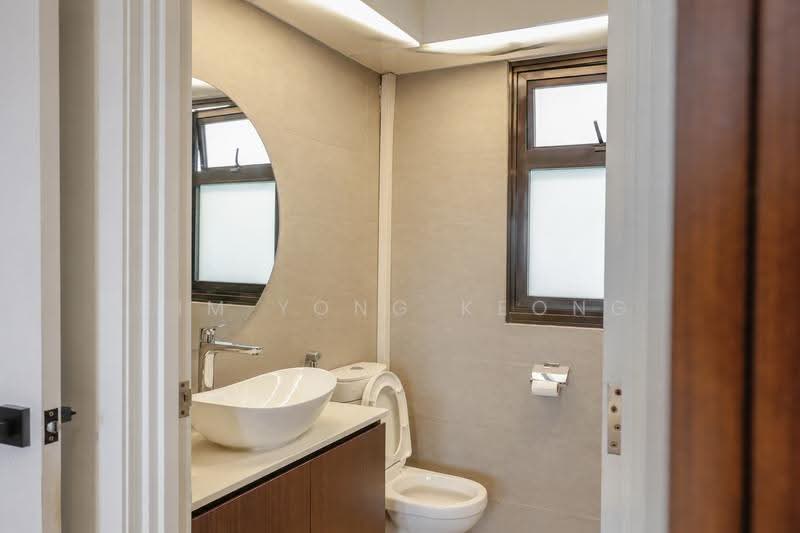 112B Alkaff Crescent, 112B Alkaff Crescent, Macpherson / Potong Pasir, 3 Bedrooms, 1,001 sqft, HDB Flat For Sale, by Lim Yong Keong, 500242669 - Bathroom - PropertyGuru.com.sg