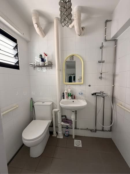 639 Yishun Street 61, 639 Yishun Street 61, 3 Bedrooms, 904 sqft, HDB Flat For Sale, by June Leng Yee Hoe, 500242670 - PropertyGuru.com.sg