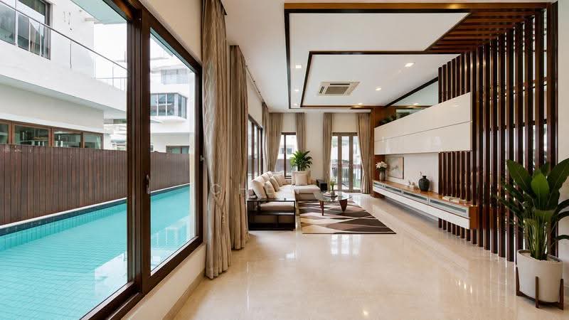 Extensive Variety Of Landed-Bungalows, Meyer Road, 5 Bedrooms, 6,400 sqft, Bungalow House For Rent, by CHEN ., 500242671 - Living Room - PropertyGuru.com.sg