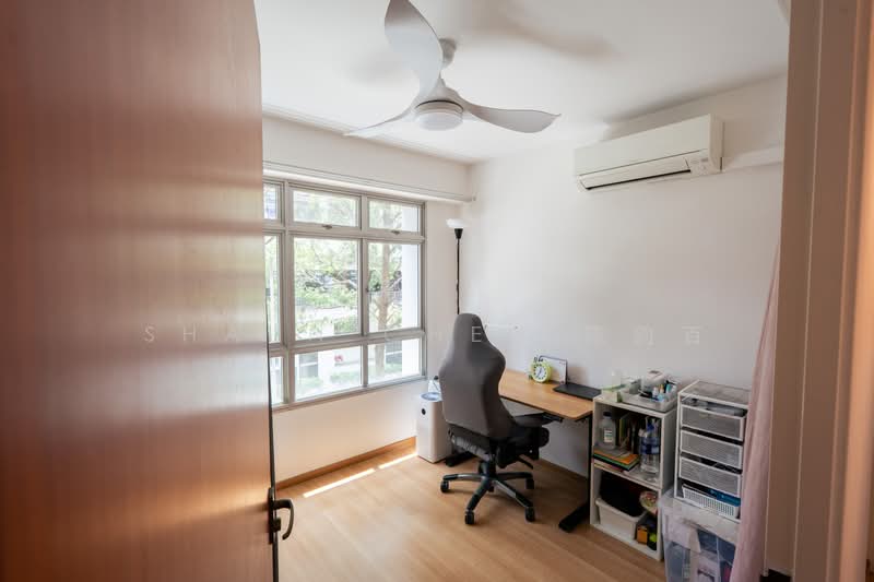 26 Ghim Moh Link, 26 Ghim Moh Link, 2 Bedrooms, 732 sqft, HDB Flat For Sale, by Shaun Chen 陈韵百, 500242676 - Common Bedroom - PropertyGuru.com.sg