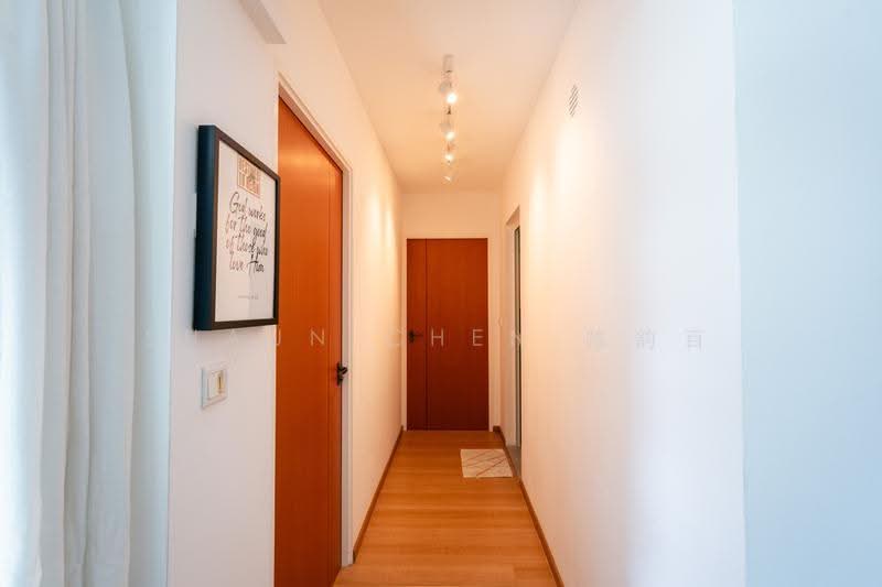 26 Ghim Moh Link, 26 Ghim Moh Link, 2 Bedrooms, 732 sqft, HDB Flat For Sale, by Shaun Chen 陈韵百, 500242676 - Hallway - PropertyGuru.com.sg