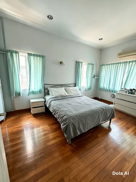 Eng Aun Park ( Novena Estate), Jalan Novena Selatan, Newton / Novena, 4 Bedrooms, 1,900 sqft, Corner Terrace For Sale, by Kelly Kok Seow Cheng, 500242697 - Bedroom - PropertyGuru.com.sg