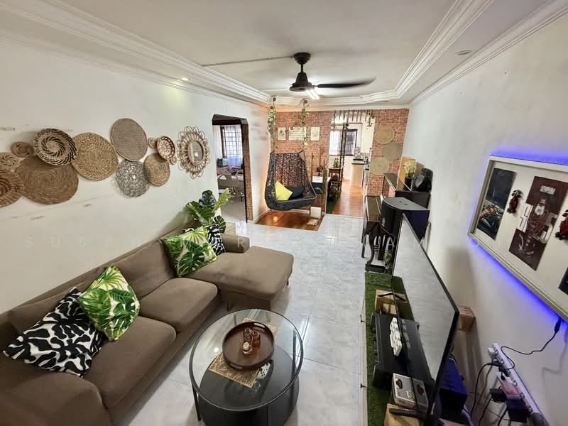 149 Woodlands Street 13, 149 Woodlands Street 13, 2 Bedrooms, 732 sqft, HDB Flat For Sale, by Susan Mariam (Amboi), 500242709 - Living Room - PropertyGuru.com.sg