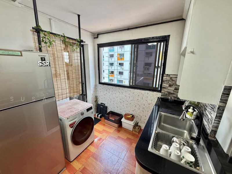 149 Woodlands Street 13, 149 Woodlands Street 13, 2 Bedrooms, 732 sqft, HDB Flat For Sale, by Susan Mariam (Amboi), 500242709 - Kitchen - PropertyGuru.com.sg