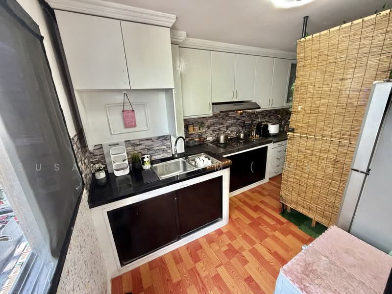 149 Woodlands Street 13, 149 Woodlands Street 13, 2 Bedrooms, 732 sqft, HDB Flat For Sale, by Susan Mariam (Amboi), 500242709 - Kitchen - PropertyGuru.com.sg