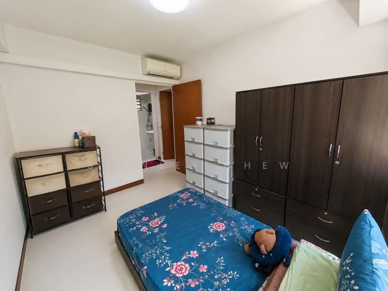 429A Yishun Avenue 11, 429A Yishun Avenue 11, 2 Bedrooms, 721 sqft, HDB Flat For Sale, by Stanley Chew, 500242711 - Bedroom - PropertyGuru.com.sg