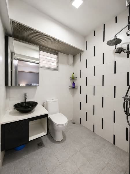 429A Yishun Avenue 11, 429A Yishun Avenue 11, 2 Bedrooms, 721 sqft, HDB Flat For Sale, by Stanley Chew, 500242711 - Bathroom - PropertyGuru.com.sg