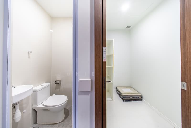 Phoenix Residences, 71 Phoenix Avenue, Dairy Farm / Bukit Panjang / Choa Chu Kang, 3 Bedrooms, 1,098 sqft, Condominium For Sale, by Junie Lim, 500242718 - Bathroom - PropertyGuru.com.sg