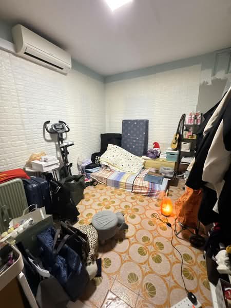 619 Bedok Reservoir Road, 619 Bedok Reservoir Road, 2 Bedrooms, 721 sqft, HDB Flat For Sale, by Simon Neo, 500242724 - PropertyGuru.com.sg