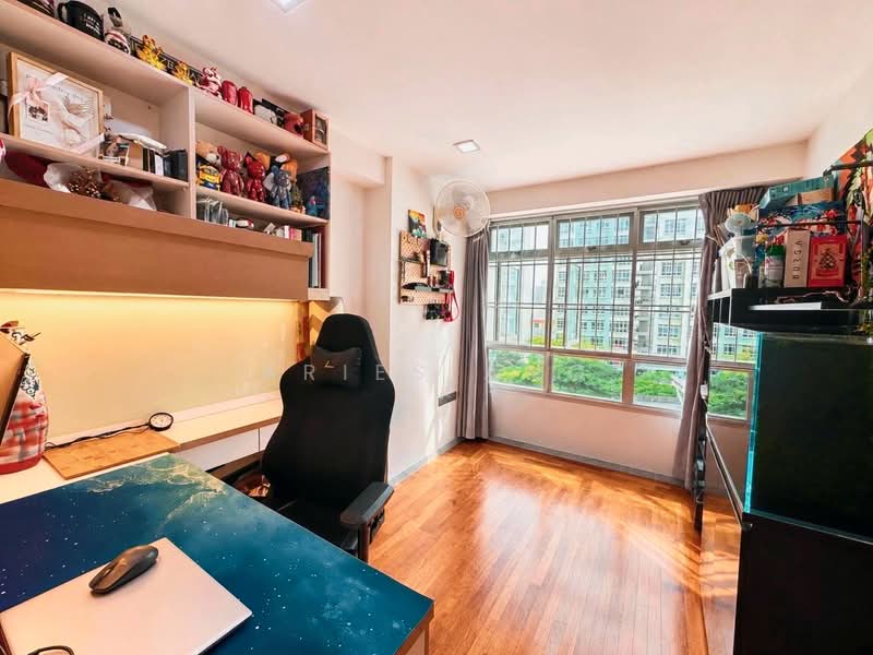 210A Compassvale Lane, 210A Compassvale Lane, 3 Bedrooms, 1,001 sqft, HDB Flat For Sale, by Aries Ang, 500242731 - Bedroom - PropertyGuru.com.sg