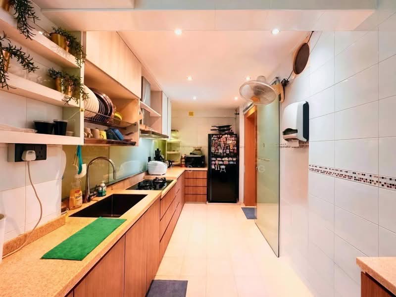 210A Compassvale Lane, 210A Compassvale Lane, 3 Bedrooms, 1,001 sqft, HDB Flat For Sale, by Aries Ang, 500242731 - Kitchen - PropertyGuru.com.sg