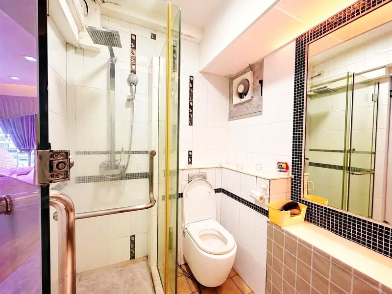 210A Compassvale Lane, 210A Compassvale Lane, 3 Bedrooms, 1,001 sqft, HDB Flat For Sale, by Aries Ang, 500242731 - Bathroom - PropertyGuru.com.sg