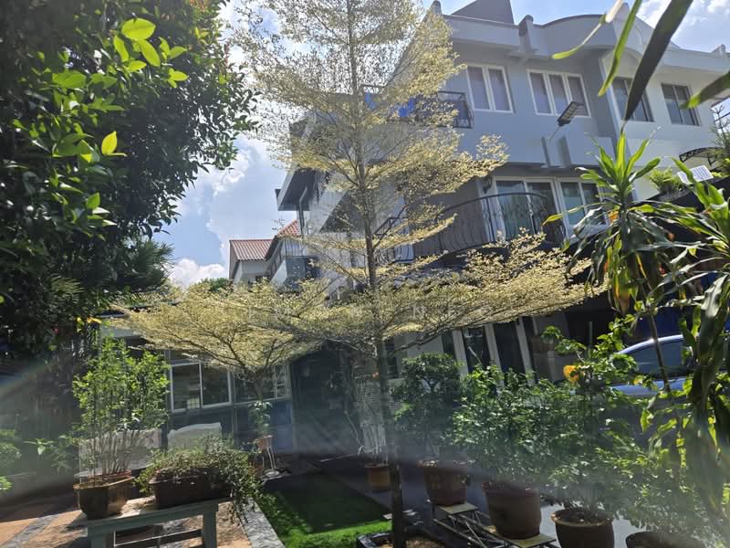 Bartley Villas, How Sun Walk, 6 Bedrooms, 4,500 sqft, Semi-Detached House For Sale, by Simon Neo, 500242733 - PropertyGuru.com.sg