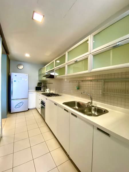 The Trumps, 1 Jalan Kembangan, 1 Bedroom, 700 sqft, Condominium For Sale, by Terence Tee (郑志翔), 500242734 - Kitchen - PropertyGuru.com.sg