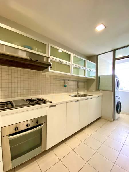 The Trumps, 1 Jalan Kembangan, 1 Bedroom, 700 sqft, Condominium For Sale, by Terence Tee (郑志翔), 500242734 - Kitchen - PropertyGuru.com.sg