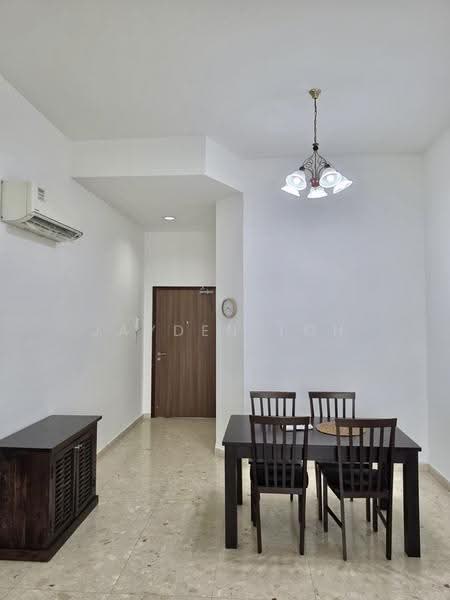 Tanglin Regency, 381 Tanglin Road, Tanglin / Holland / Bukit Timah, 2 Bedrooms, 883 sqft, Condominium For Rent, by Jayden Toh, 500242736 - Interior - PropertyGuru.com.sg